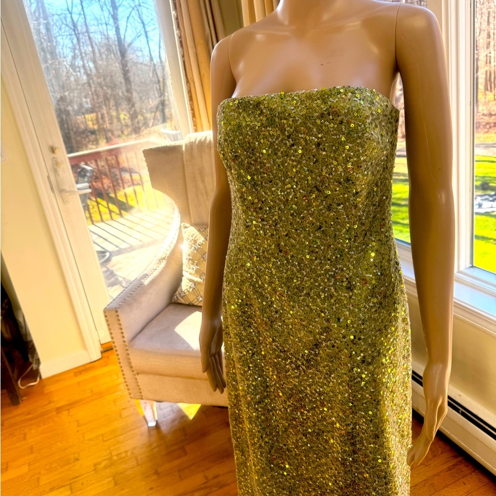 David Meister Strapless Sequin Dress. Size 6
